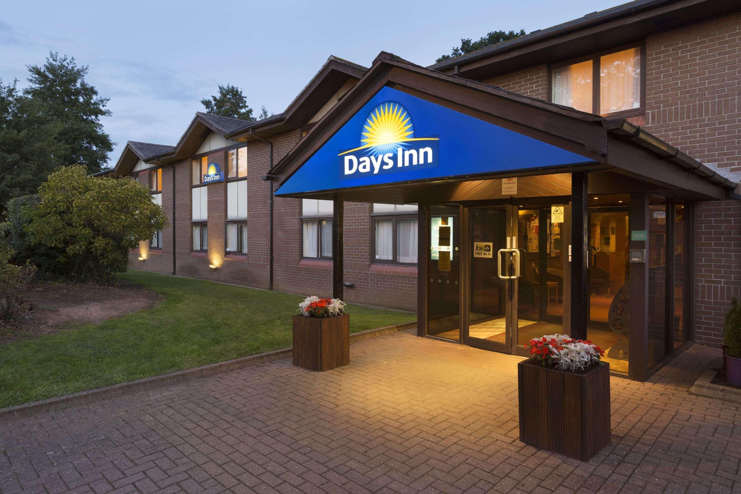 Days Inn Тонтон Екстер'єр фото